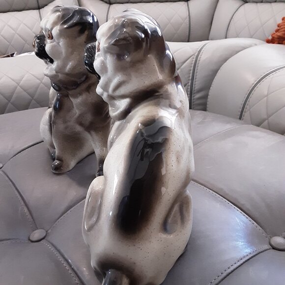 Vintage Set of Staffordshire Style Porcelain Pug Dogs - Picture 7 of 10